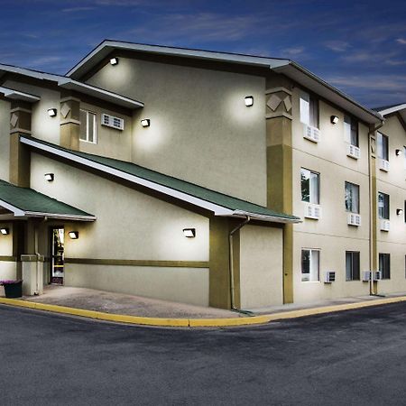 Motel Super 8 By Wyndham Salem Va Extérieur photo